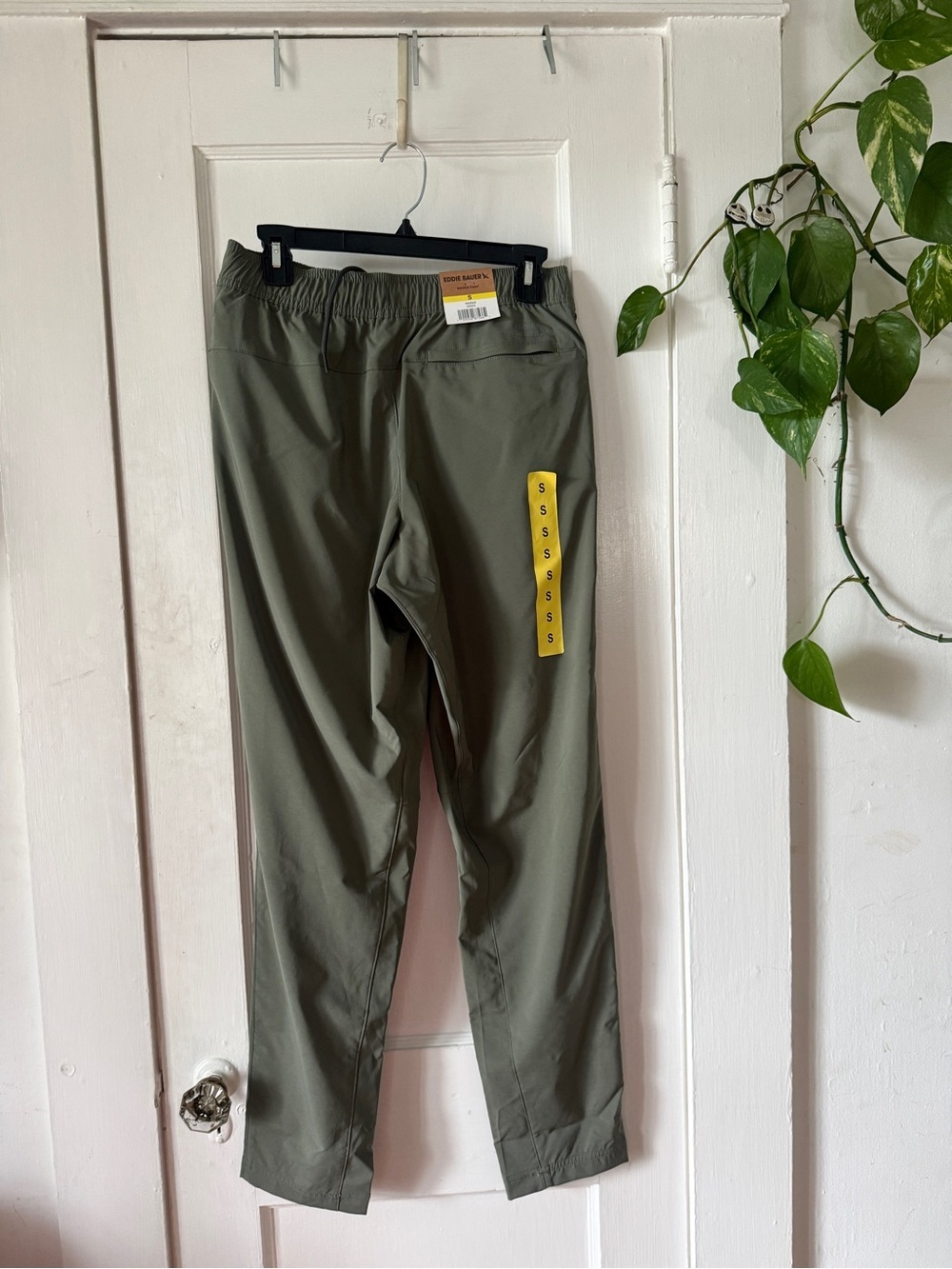 Eddie Bauer Olive Green Lightweight Joggers new with tags size S